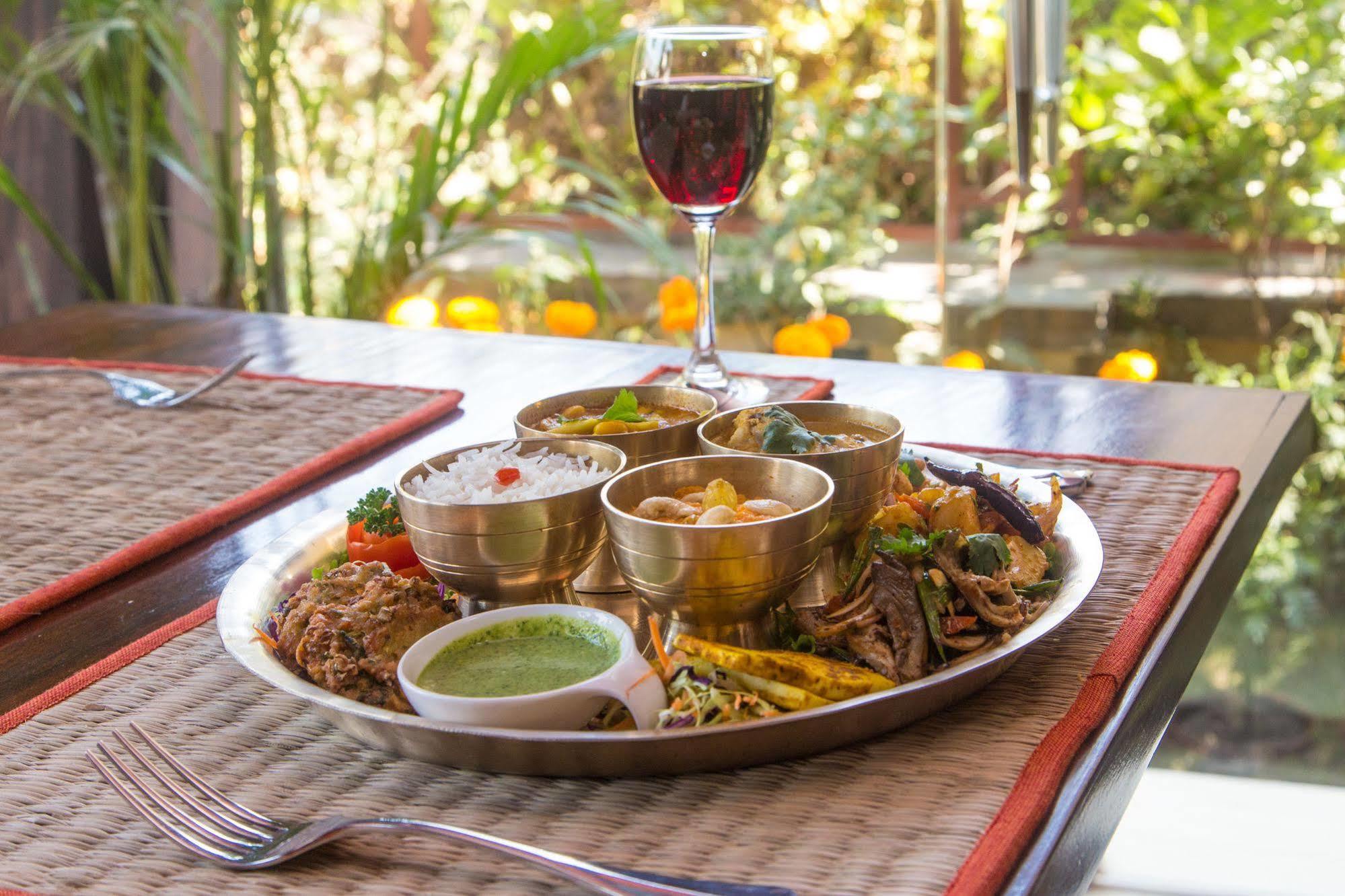 Traditional Comfort Boutique Hotel Kathmandu Luaran gambar